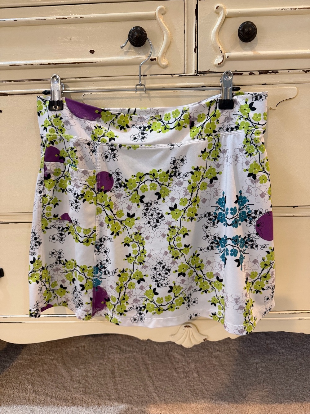 Running Skirts Brand Super Sweatwicking Blend White with Green Flowers Size 3